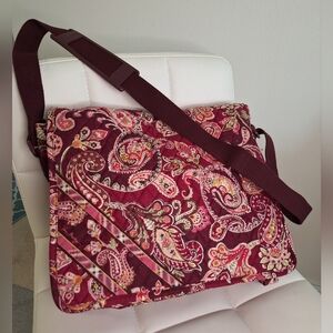 Vera Bradley Burgundy Pink Paisley Quilted Large Messenger Bag Handbag Purse